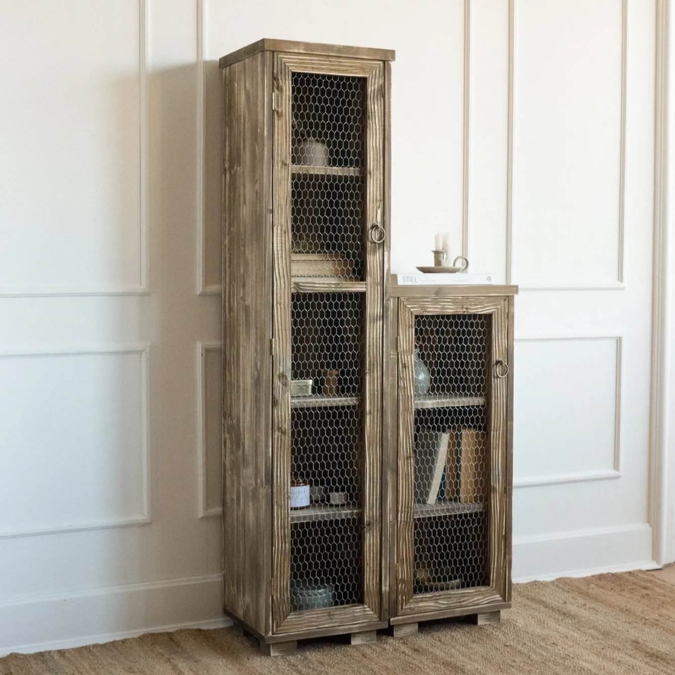 armoire_troite_siem_2.webp Hannun Buffets | Armoire étroite Siem Noyerrustique