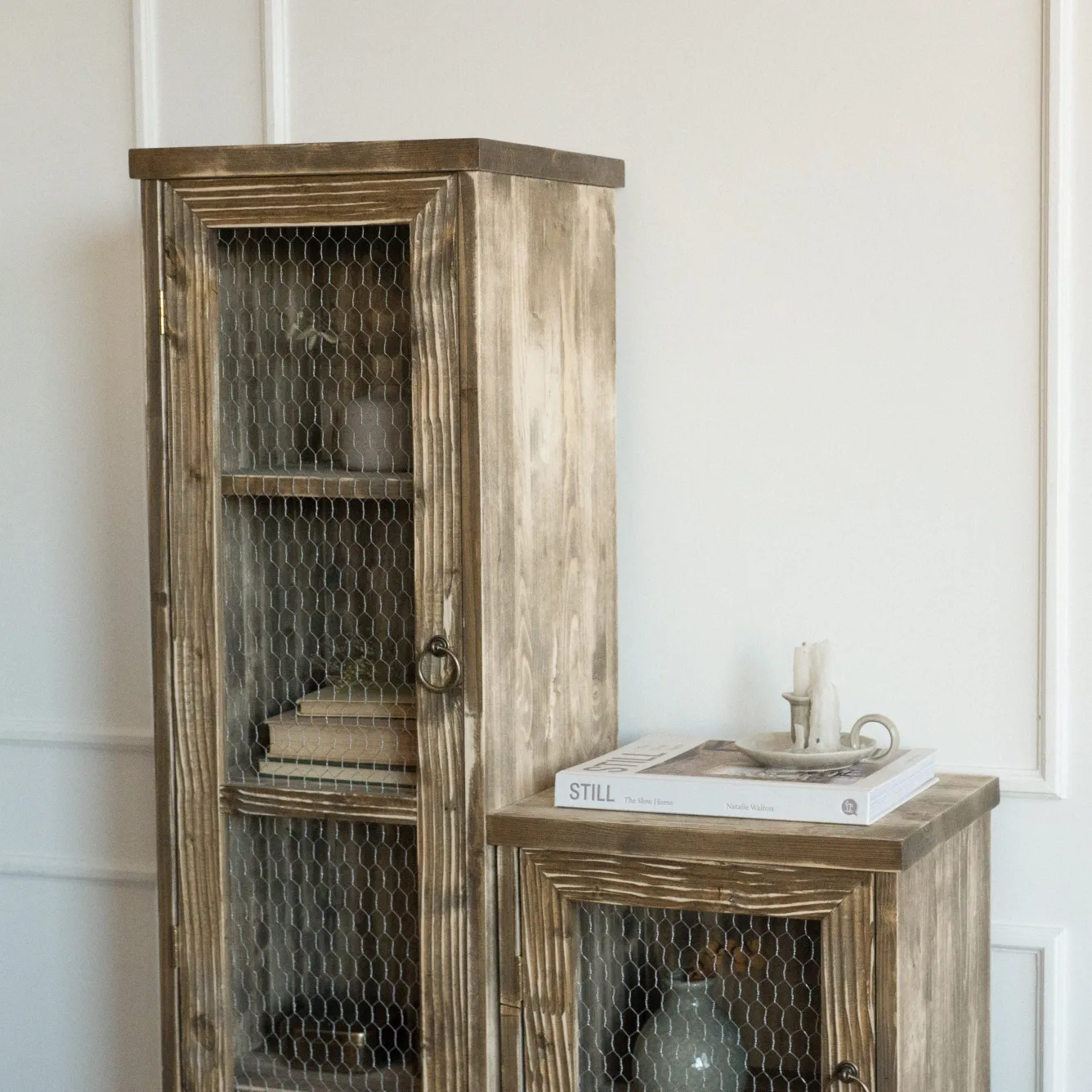armoire_troite_siem_5.webp Hannun Buffets | Armoire étroite Siem Noyerrustique
