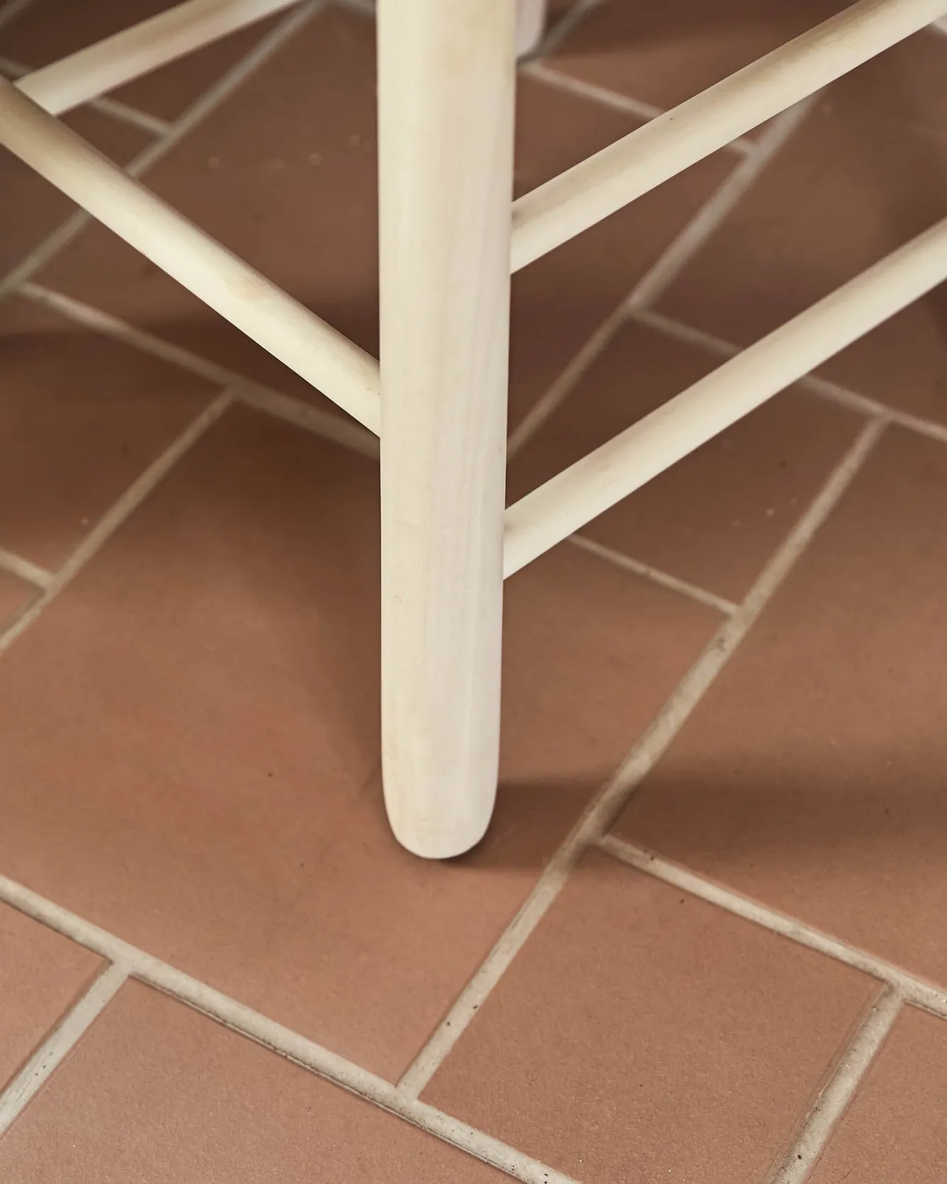 chaise_lakota_16.webp Hannun Chaises | Chaise Lakota