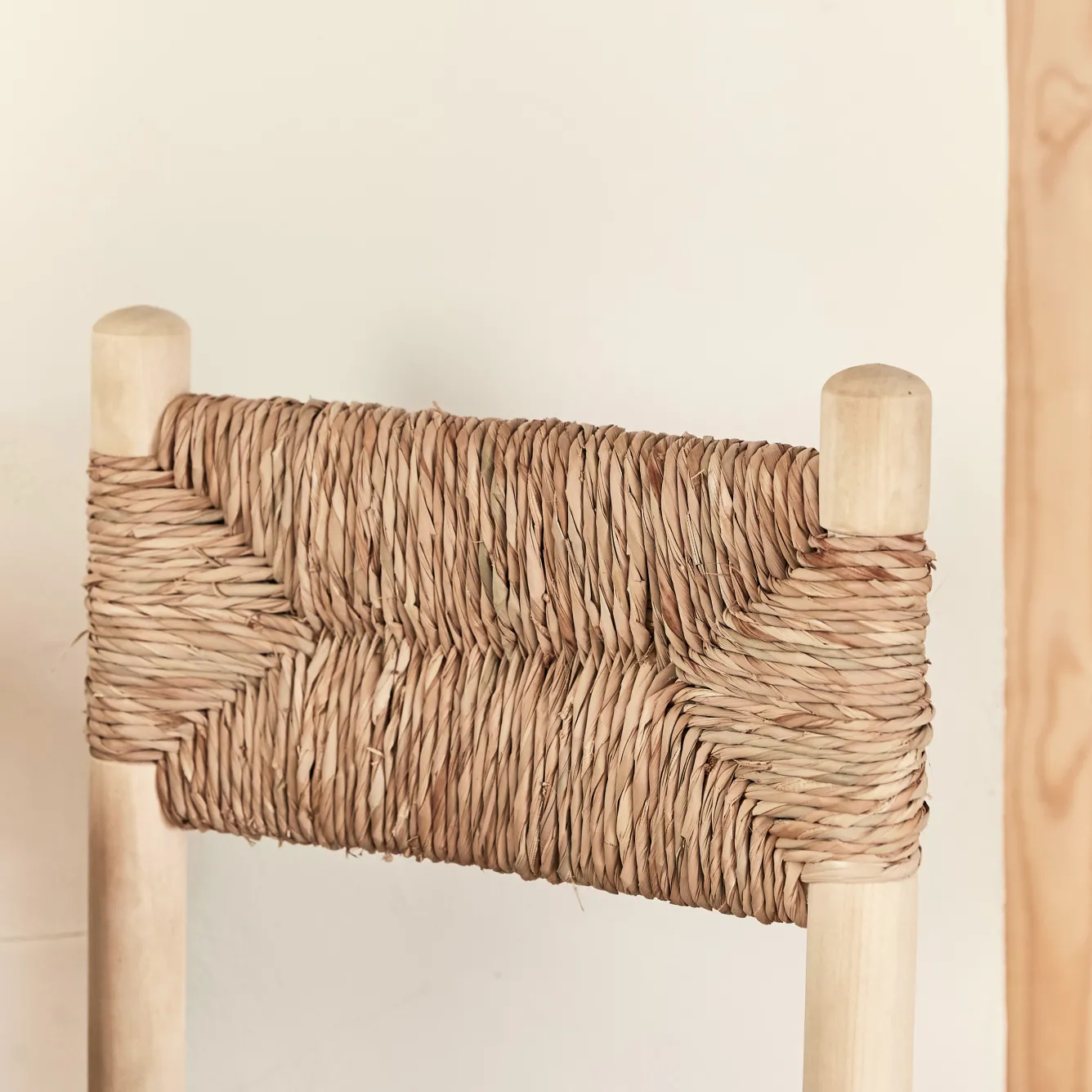 chaise_lakota_2.webp Hannun Chaises | Chaise Lakota