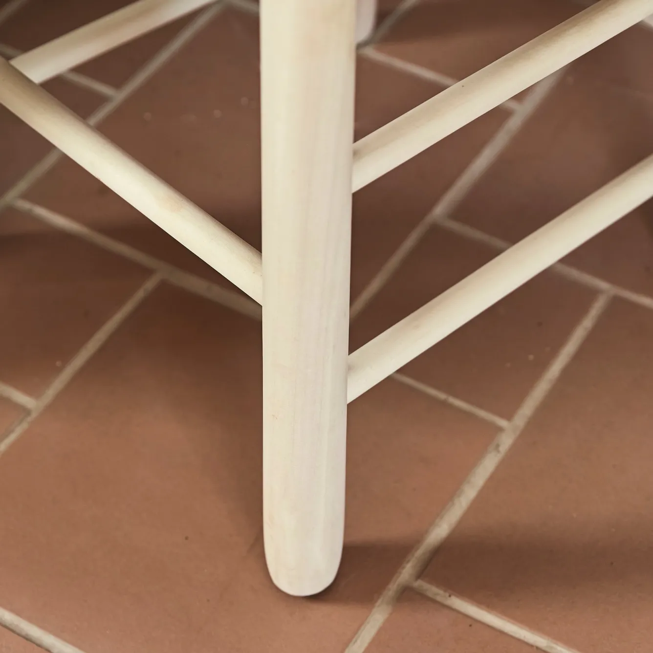 chaise_lakota_3.webp Hannun Chaises | Chaise Lakota