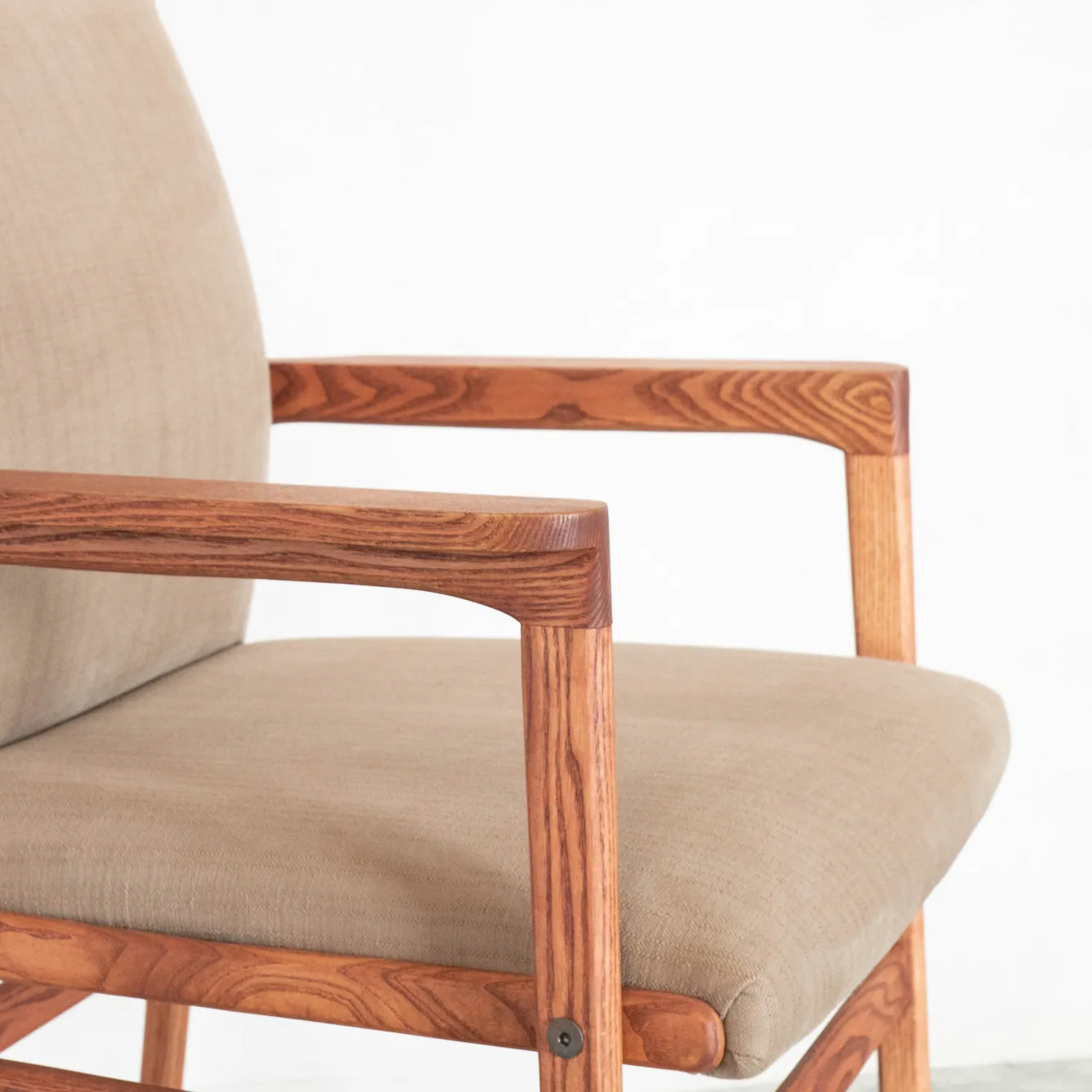 chaise_lindsay_8.webp Hannun Chaises | Fauteuils | Chaise Lindsay Frêneacajou