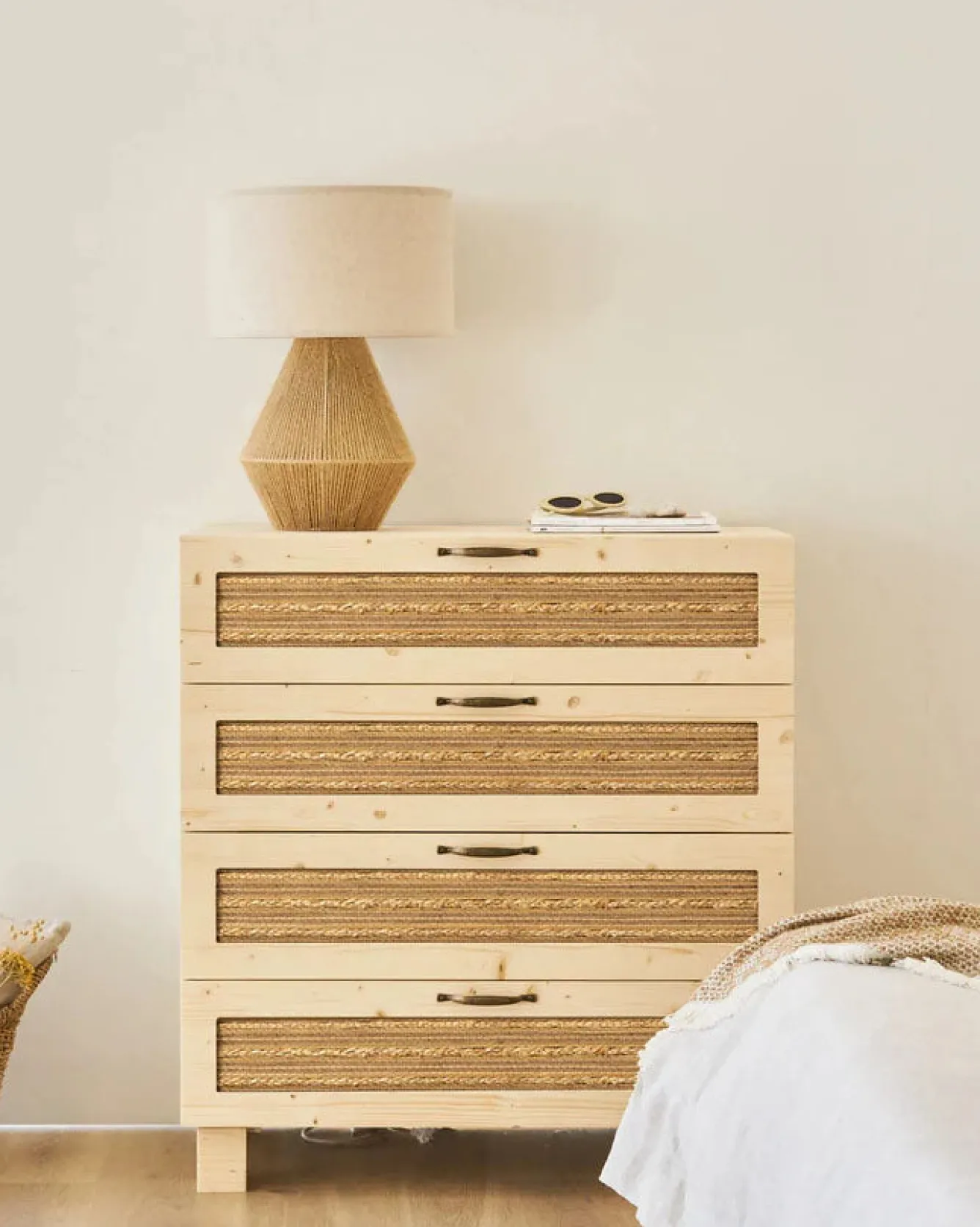 commode__tiroirs_kerlin_6-1.webp Hannun Armoires & Commodes | Commode 4 tiroirs Kerlin