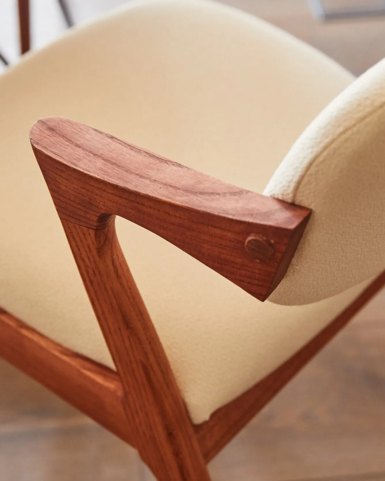 fauteuil_kimora_6.webp Hannun Chaises | Fauteuil Kimora Frêneacajou