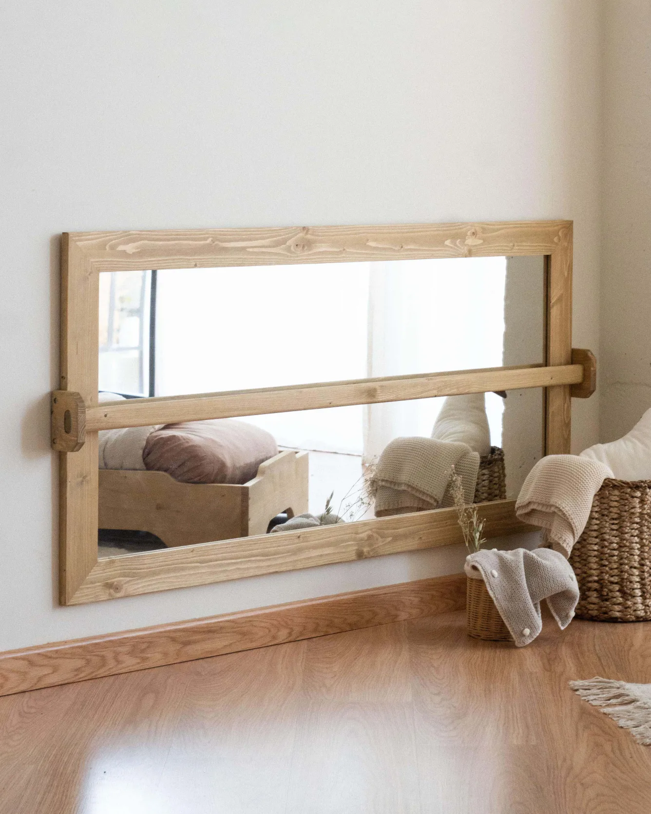 miroir_montessori_adel_3.webp Hannun Enfants | Miroir Montessori Adel