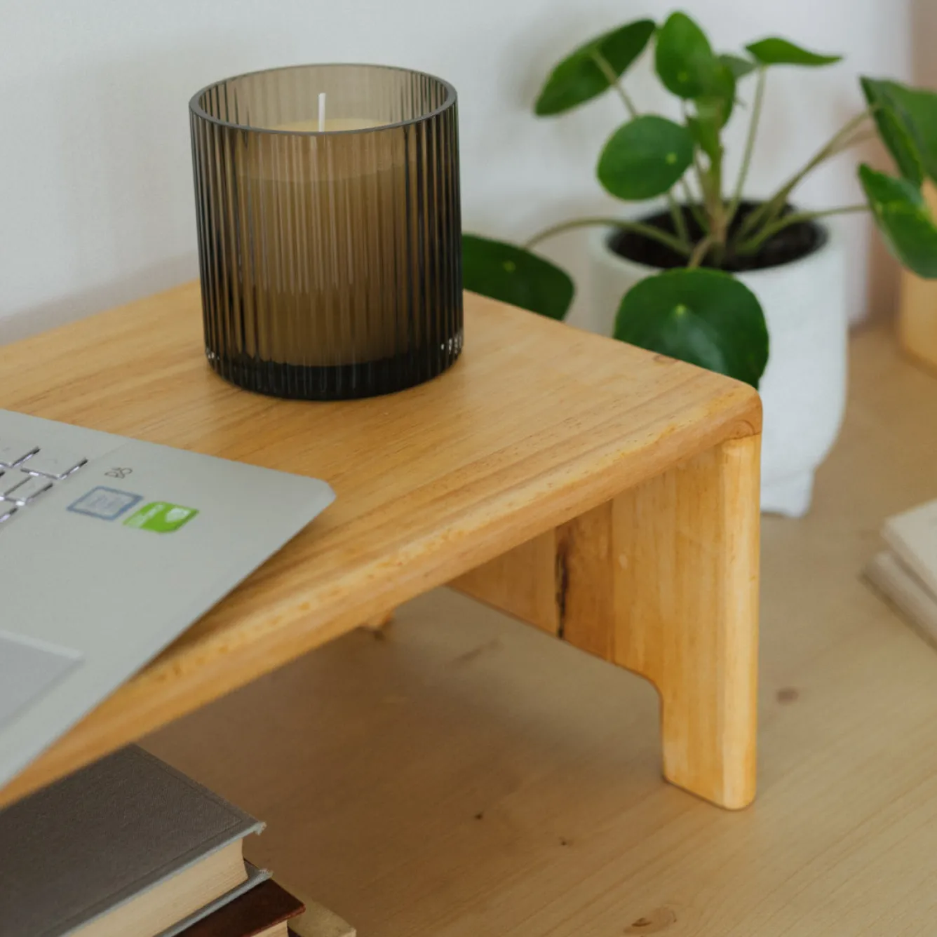 support_dordinateur_galea_2.webp Hannun Organisation | Objets Décoratifs | Support d'ordinateur Galea