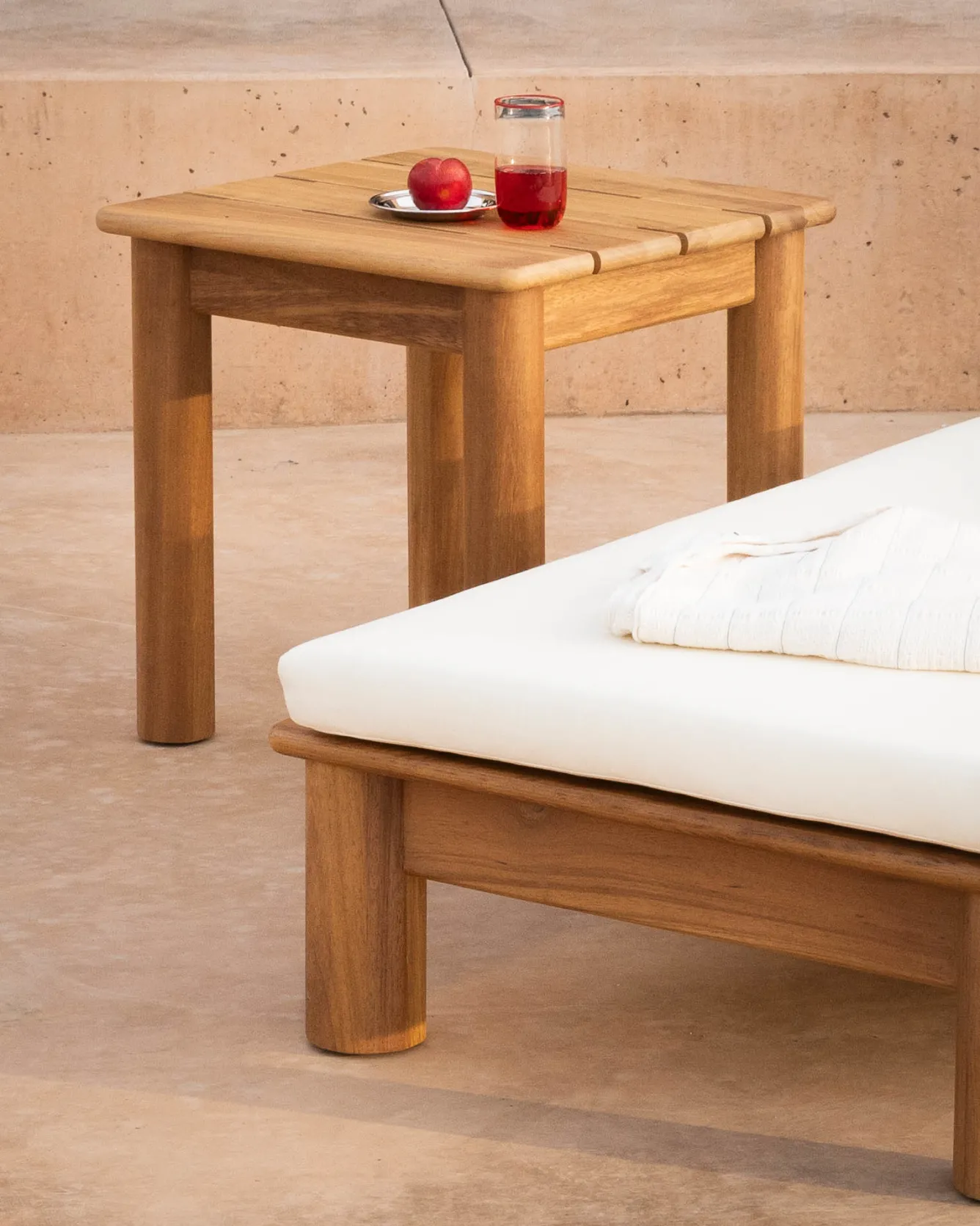 table_dappoint_extrieure_raggio_5.webp Hannun Tables D'appoint | Extérieur | Table d'appoint extérieure Raggio Iroko