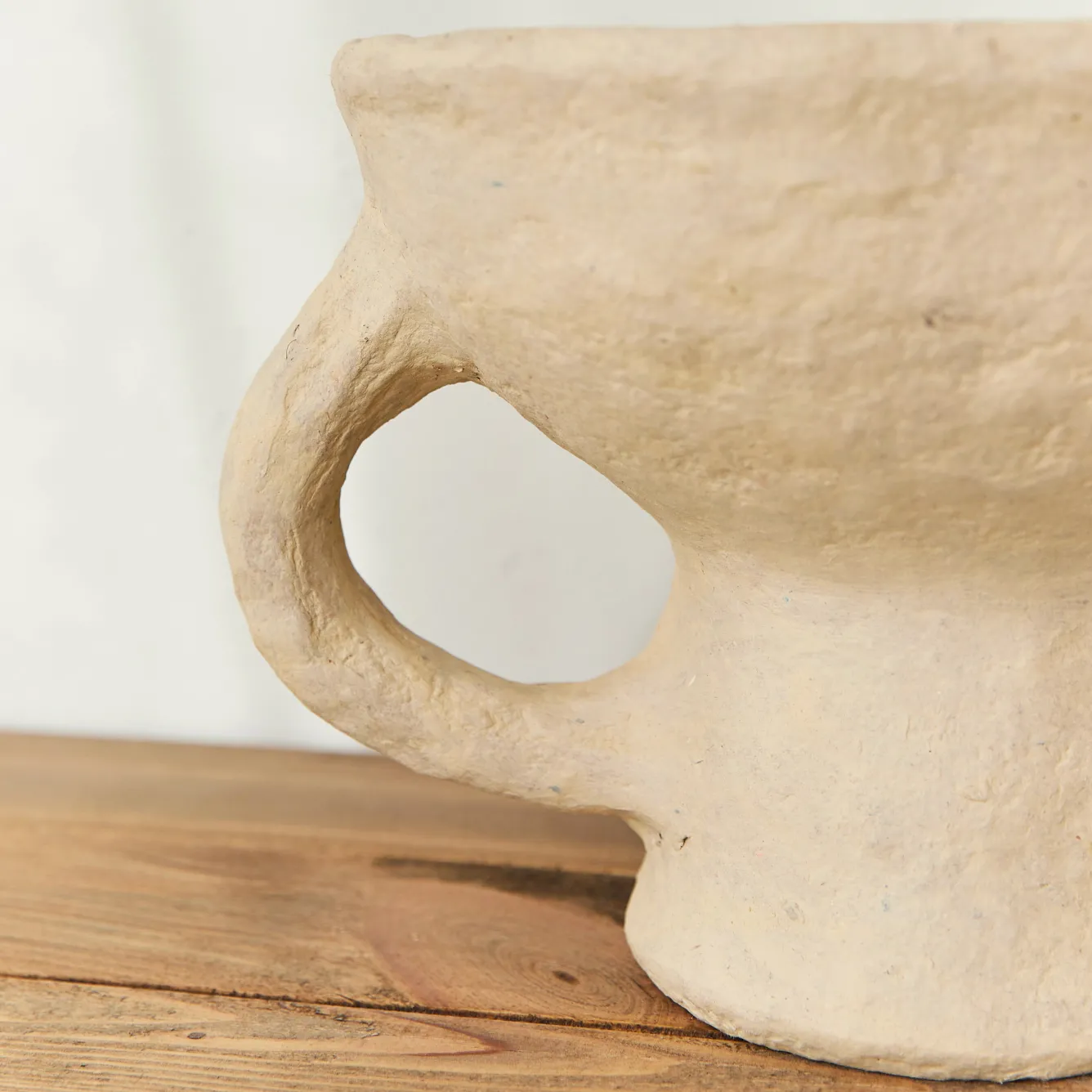 vase_avec_anses_kosta_13.webp Hannun Objets Décoratifs | Vase avec anses Kosta