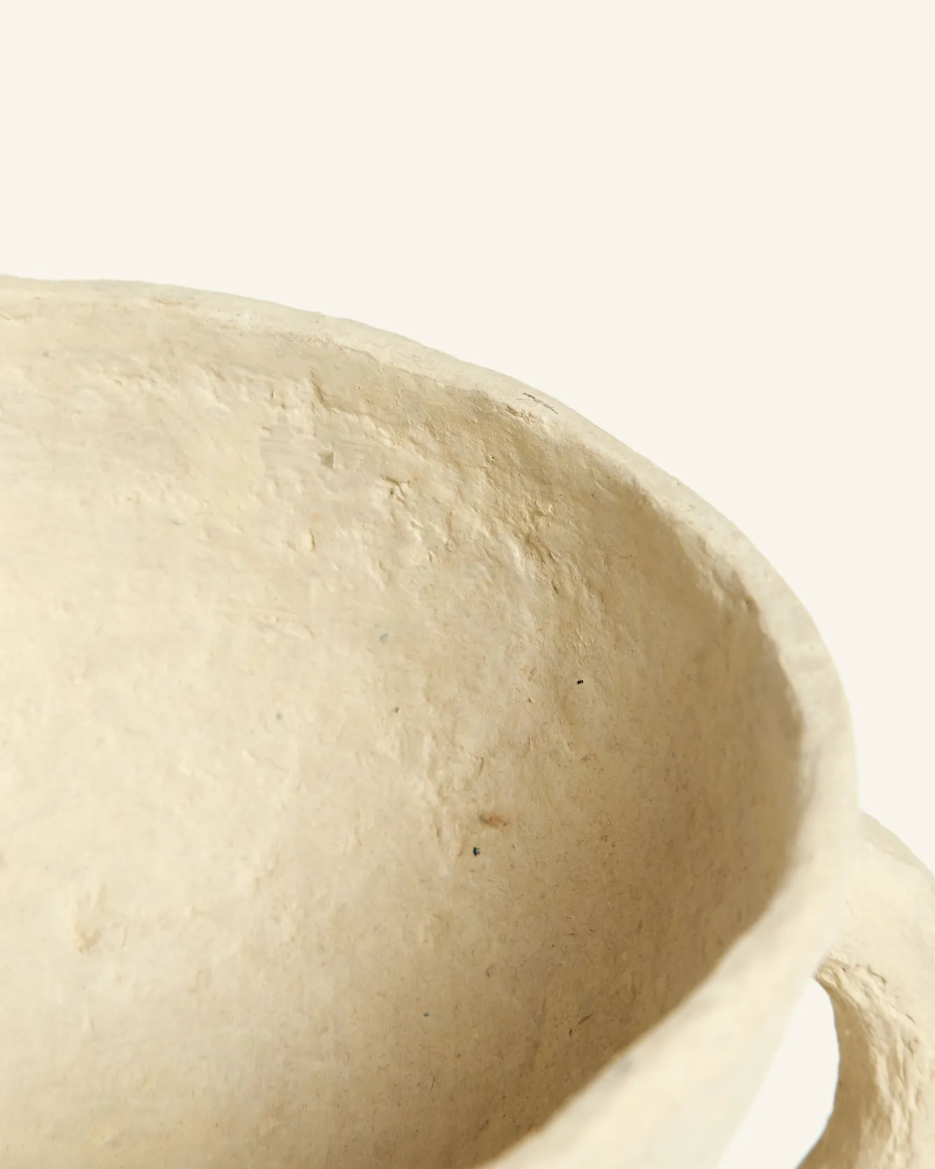 vase_avec_anses_kosta_7.webp Hannun Objets Décoratifs | Vase avec anses Kosta